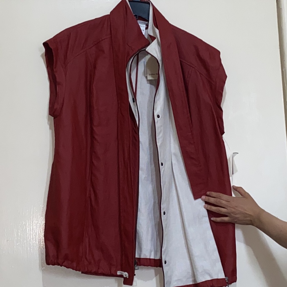 Vest - Picture 4 of 7